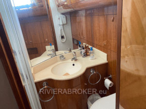 guy couach 2100 rivierabroker 16