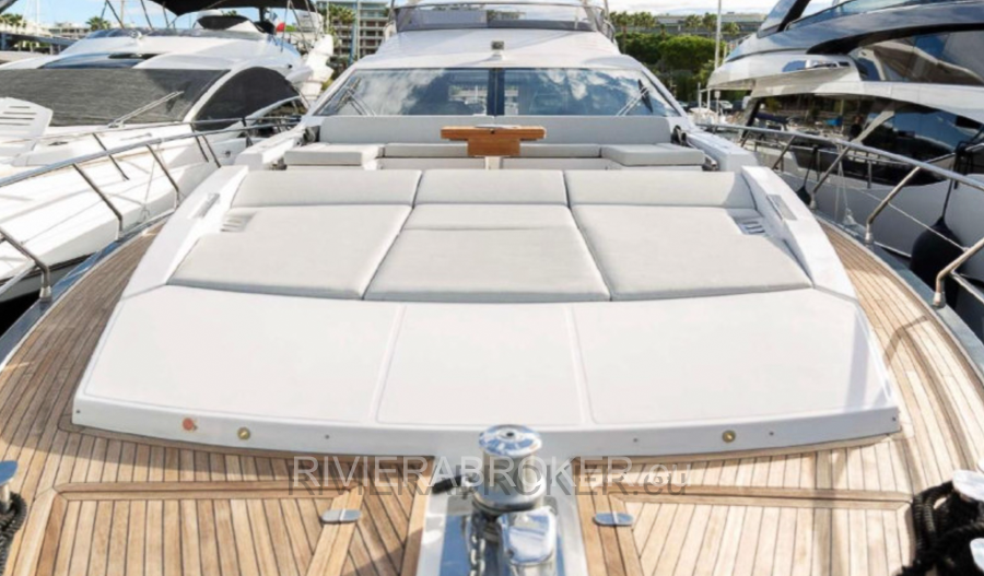AZIMUT_72_FLY_2020-rivierabroker-4