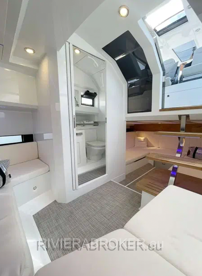 DE-ANTONIO-YACHTS-D36-OPEN-rivierabroker-9