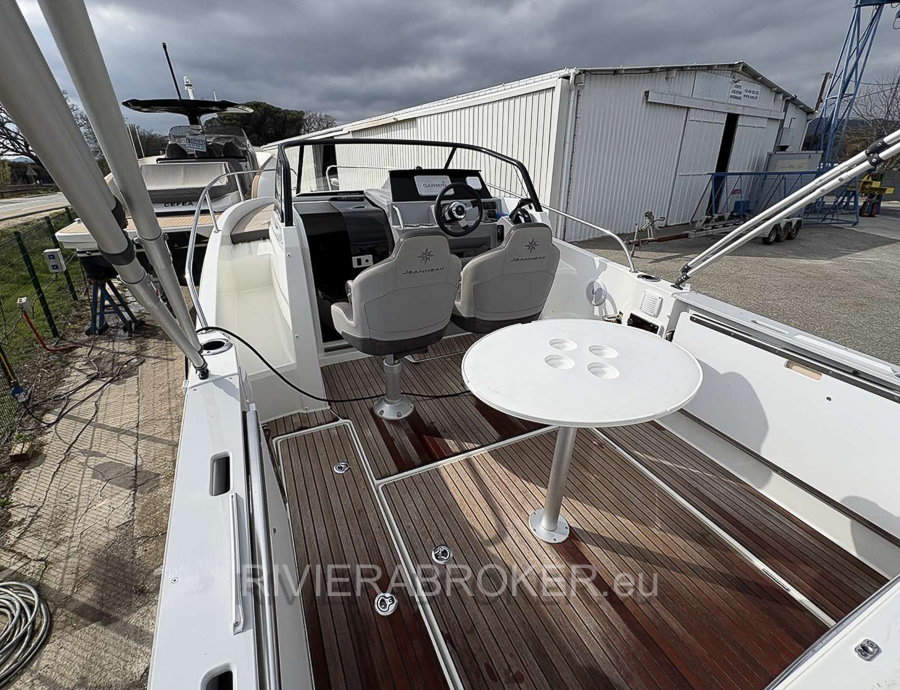 JEANNEAU-CAP-CAMARAT-7-5-WA-rivierabroker-11