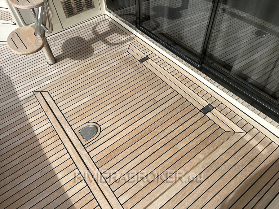 AZIMUT-52-FLY-rivierabroker-21
