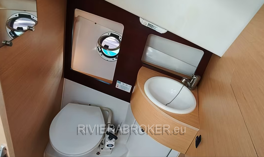 Beneteau-Flyer-850-SunDeck-Miami _rivierabroker 2012_RIVIERABROKER-20