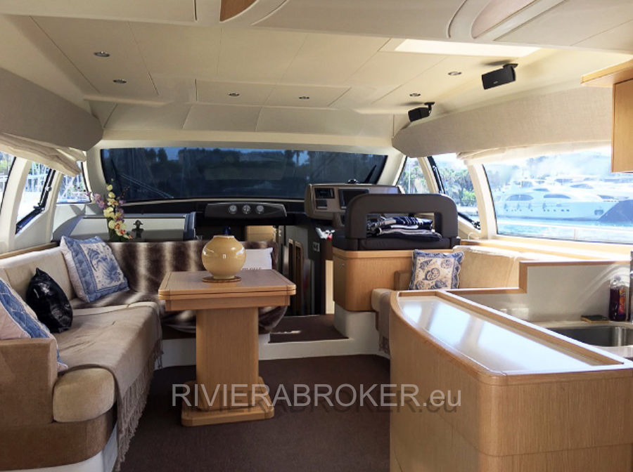 FERRETTI_530- 2012 _rivierabroker 2012_RIVIERABROKER-5