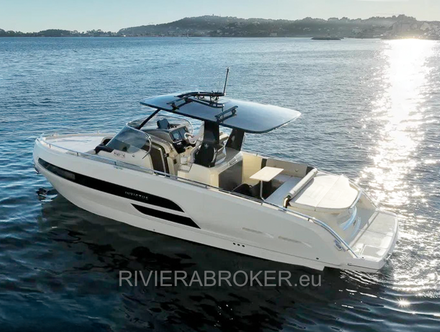 INVICTUS-GT320_RIVIERABROKER-15