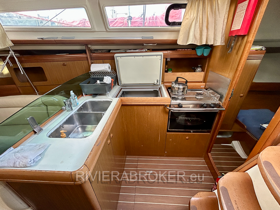 JEANNEAU_Sun_Odyssey_36i_RIVIERABROKER-9