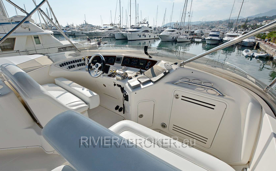 SEA_RAY_480_SEDAN_BRIDGE_RIVIERABROKER-13