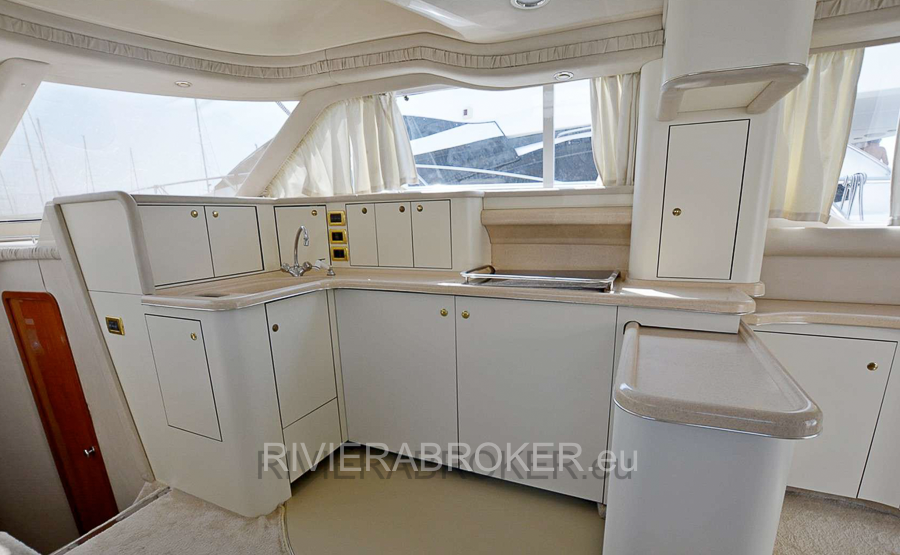 SEA_RAY_480_SEDAN_BRIDGE_RIVIERABROKER-5