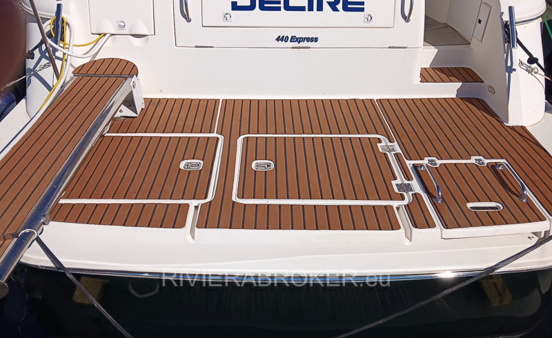 Cruisers_Yachts_440_4370_Express-RIVIERABROKER-10