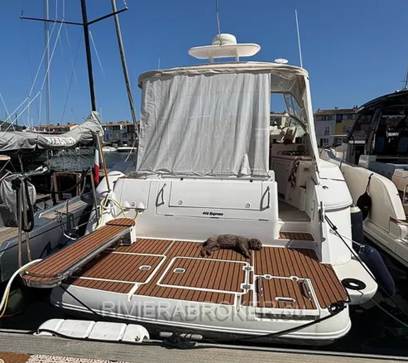 Cruisers_Yachts_440_4370_Express-RIVIERABROKER-41