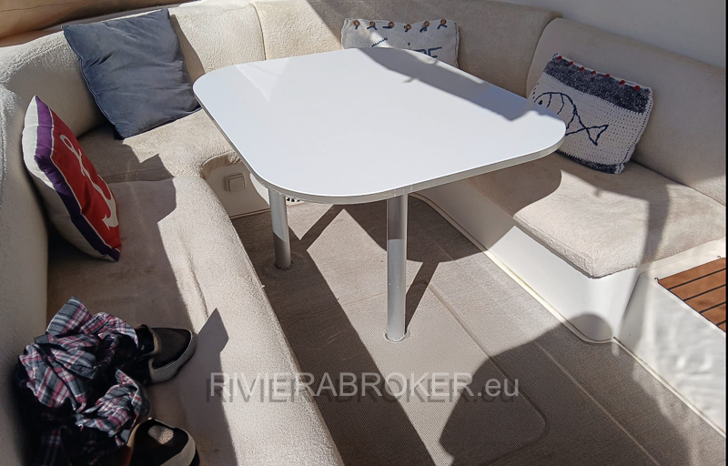 Cruisers_Yachts_440_4370_Express-RIVIERABROKER-7