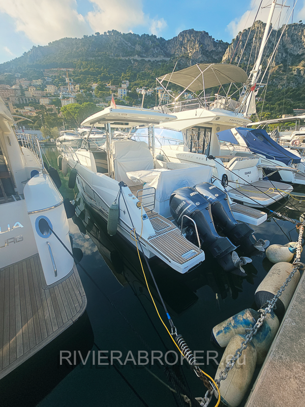 jeanneau-cap-camarat-10.5-WA-serie3-RIVIERABROKER